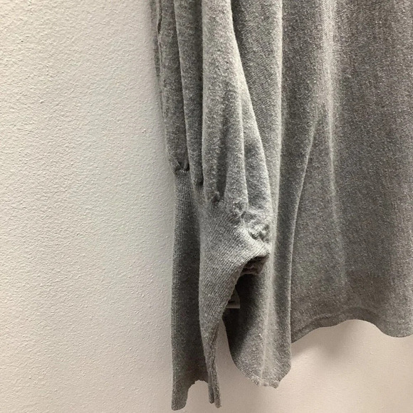 Fever Grey Knit Cowl Neck Tunic Faux Wrap Sweater Top Size Medium Preowned - Picture 5 of 6